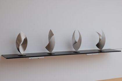 Roland Phleps: Kreisbogen-Dreieckspaare, 4 Variationen: "Mandel", "Tango", "Gehörn" und "Agave"