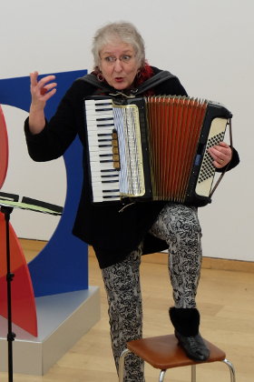 K. Müther, Akkordeon und Gesang