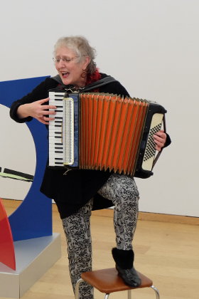 K. Müther, Akkordeon und Gesang