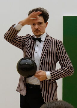 Gleich platzt der Luftballon