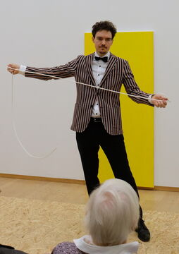 ... in ein langes Seil