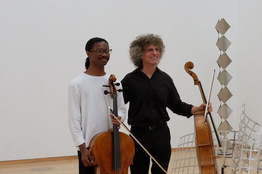 Deutsch-Nigerianisches Cello-Duo